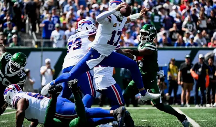 Josh Allen had a low passer rating on Sunday, but gained 40 yards on this run and 59 for the game. Photo by Kostas Lymperopoulos/Buffalo Bills